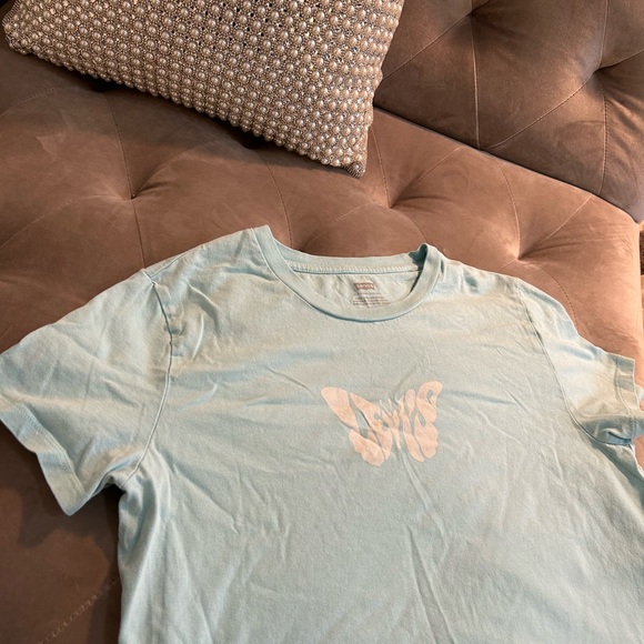 LEVIS tee shirt - Picture 3 of 3